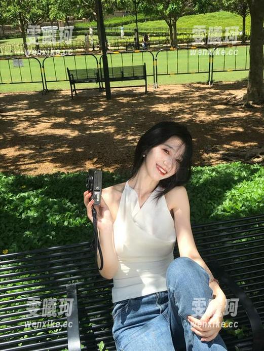 “Choi Ji Yun圣诞”高清写真，为你呈现一个充满诗意与梦幻的节日氛围，温暖每一个心灵！